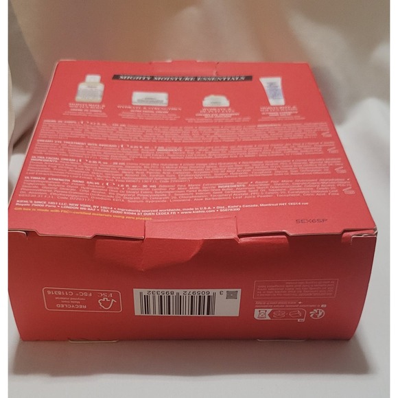 Kiehls mighty Moisture Essentials - Picture 16 of 16